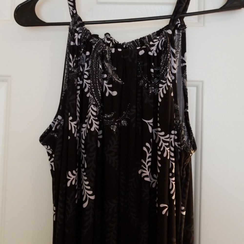 Dress - Picture 2 of 4